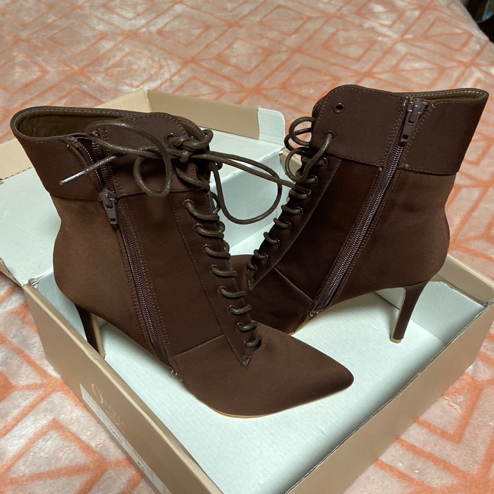 Calzado para dama nuevos botines  8.5